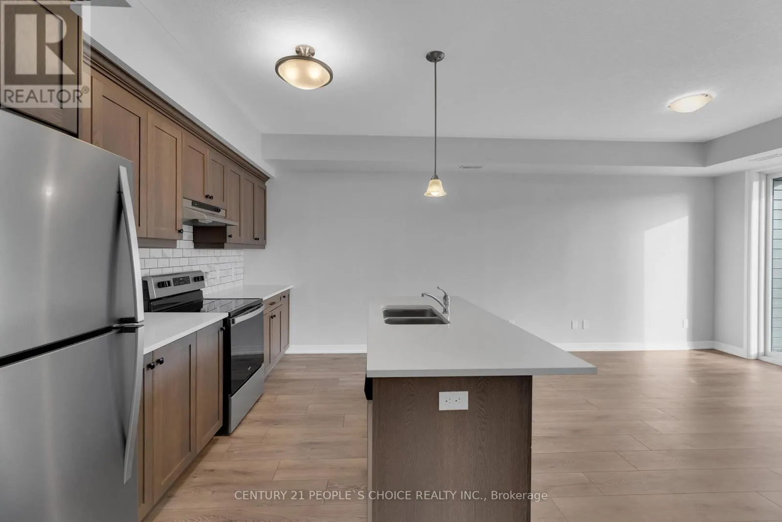 76 - 261 WOODBINE AVENUE