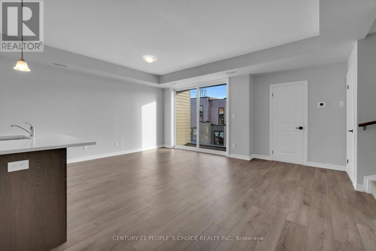 76 - 261 WOODBINE AVENUE
