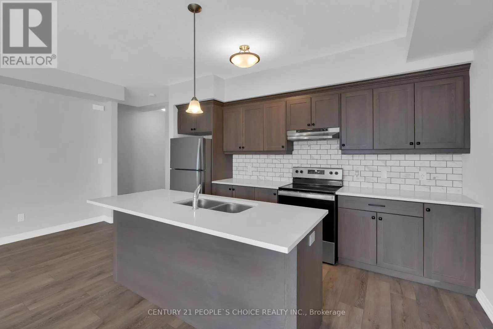 76 - 261 WOODBINE AVENUE