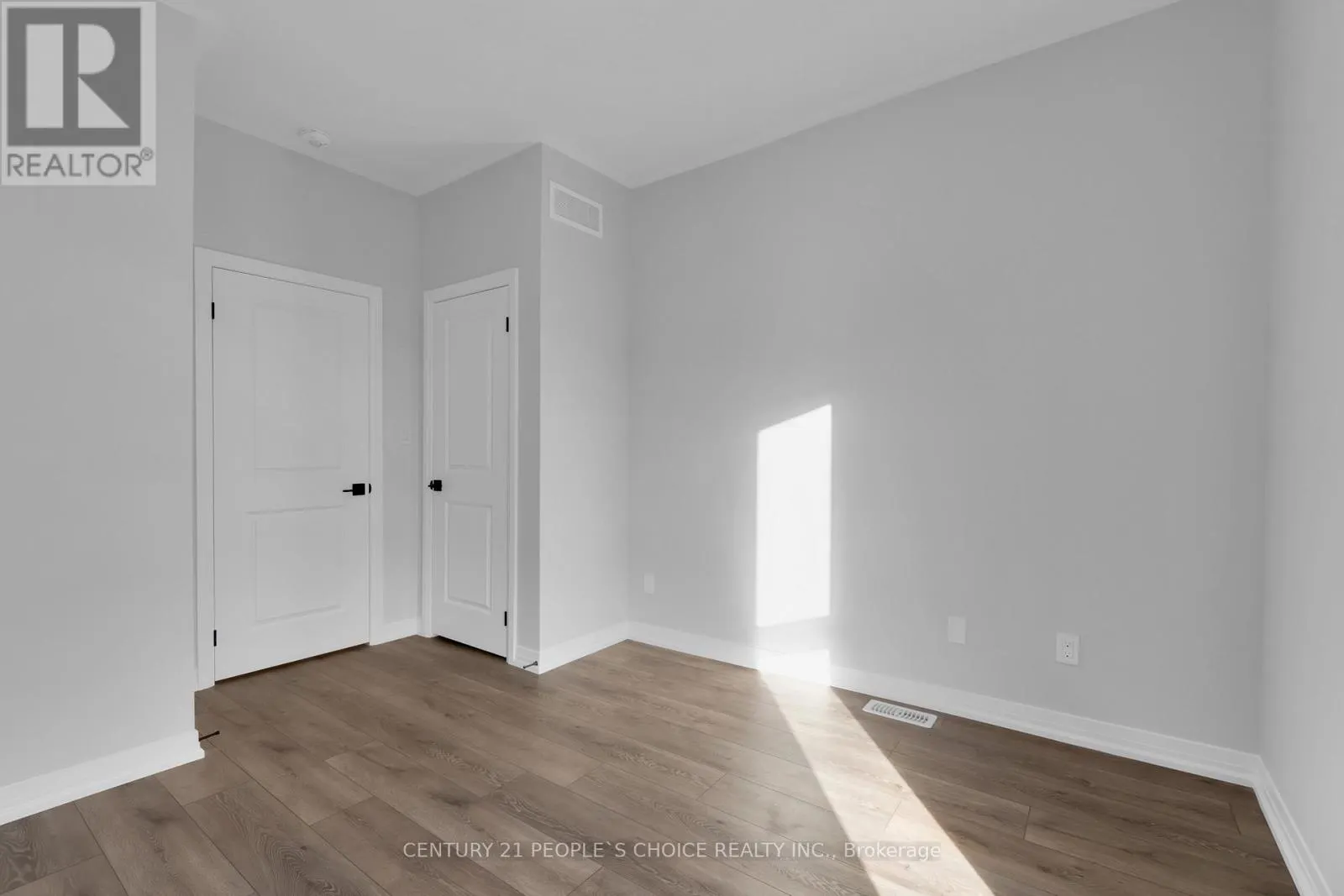 76 - 261 WOODBINE AVENUE