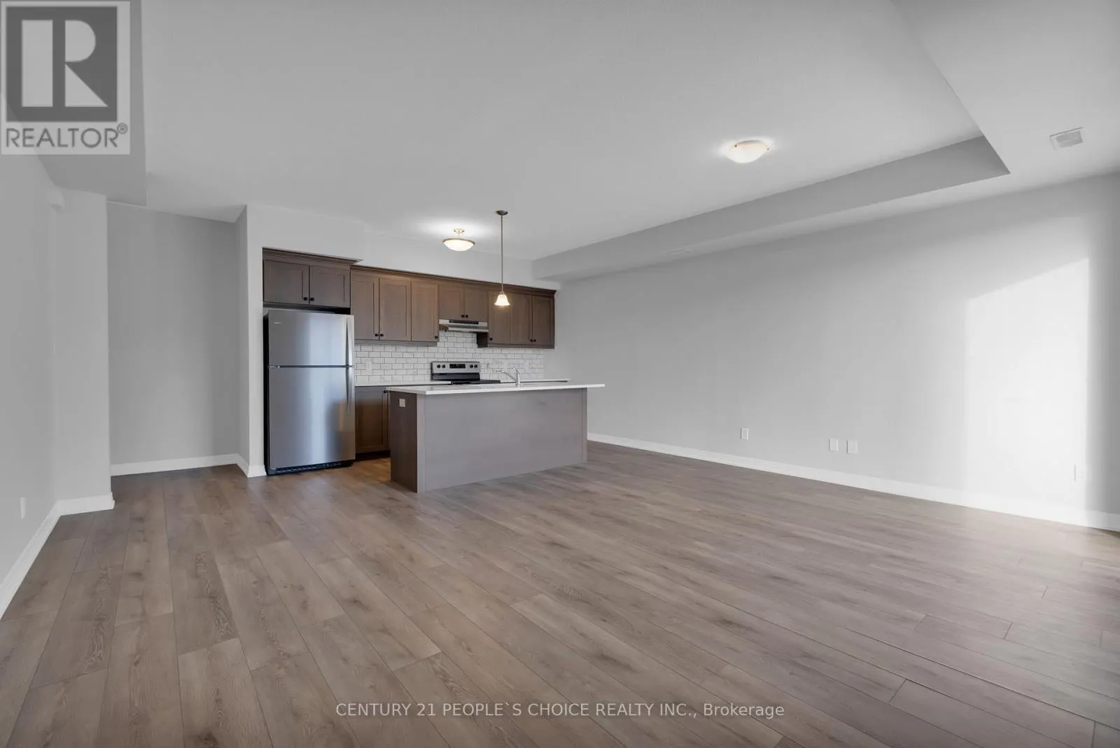 76 - 261 WOODBINE AVENUE