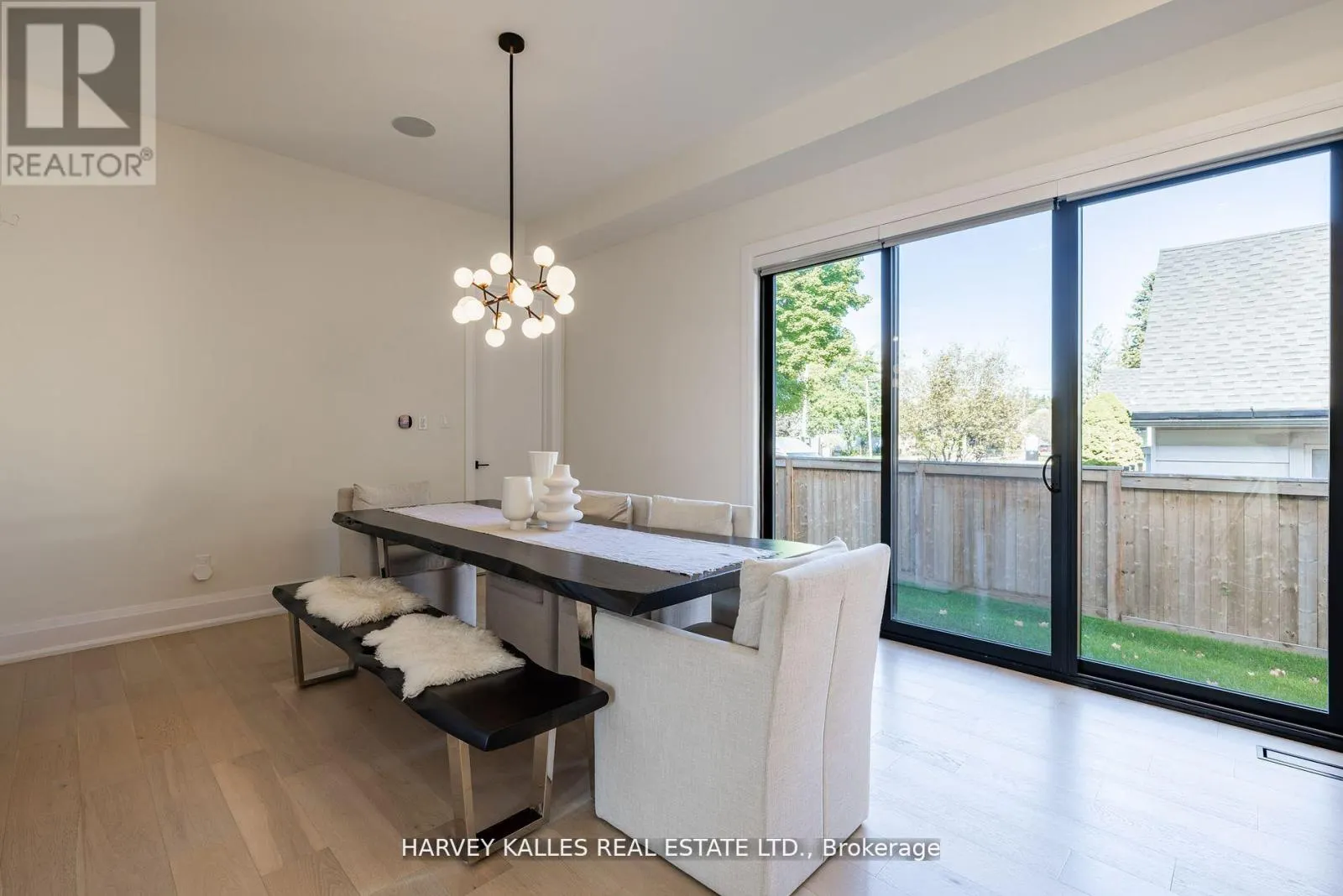 1 - 121 FIDDLERS GREEN ROAD