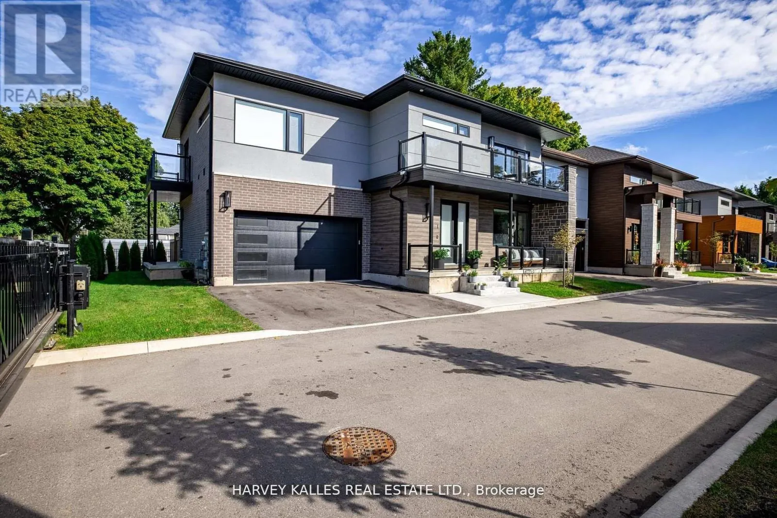1 - 121 FIDDLERS GREEN ROAD