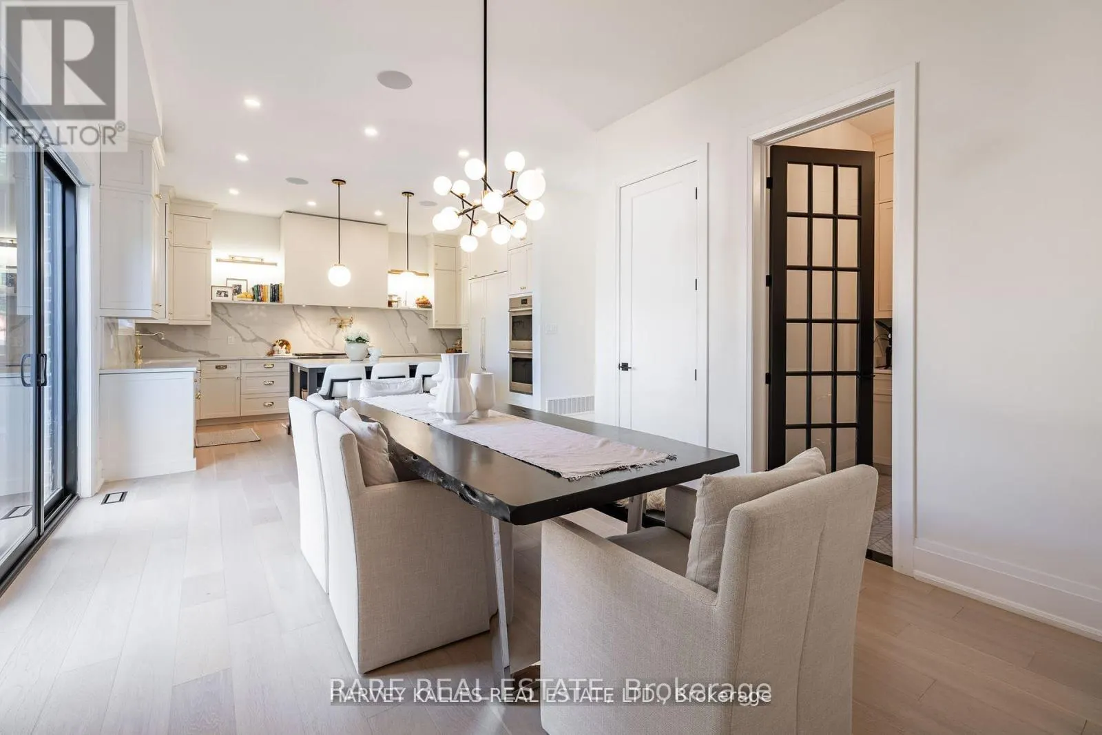 1 - 121 FIDDLERS GREEN ROAD