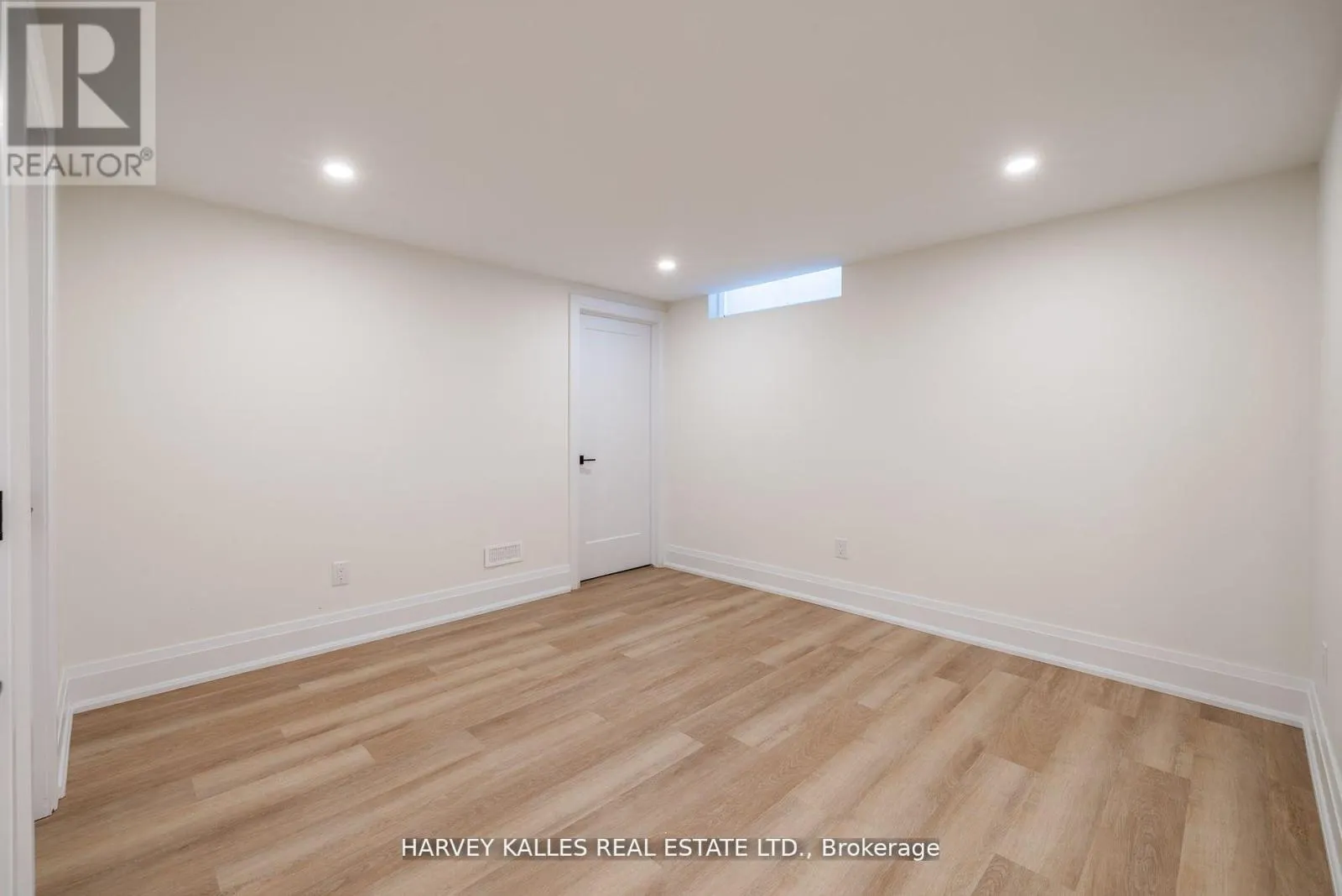 1 - 121 FIDDLERS GREEN ROAD