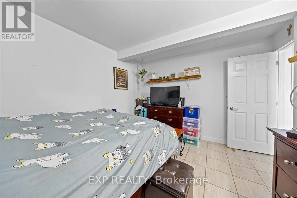 215 LAVERGNE STREET