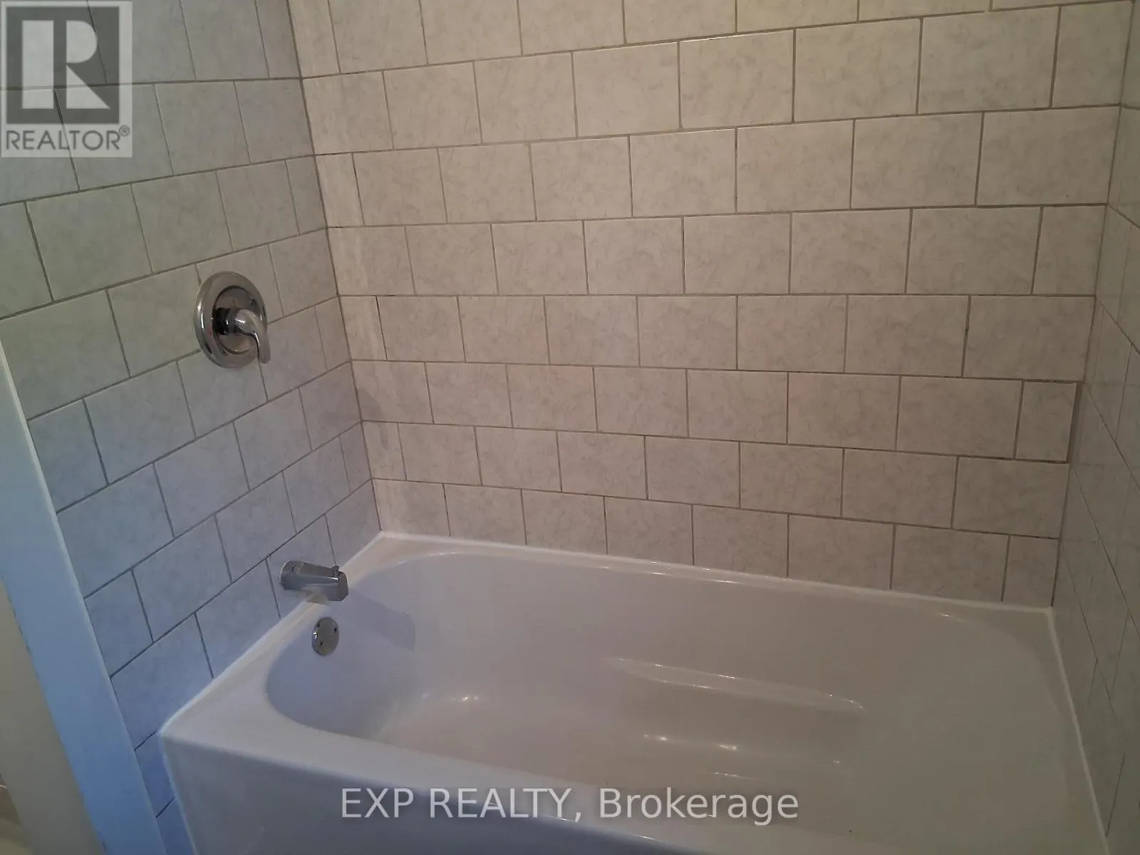 215 LAVERGNE STREET