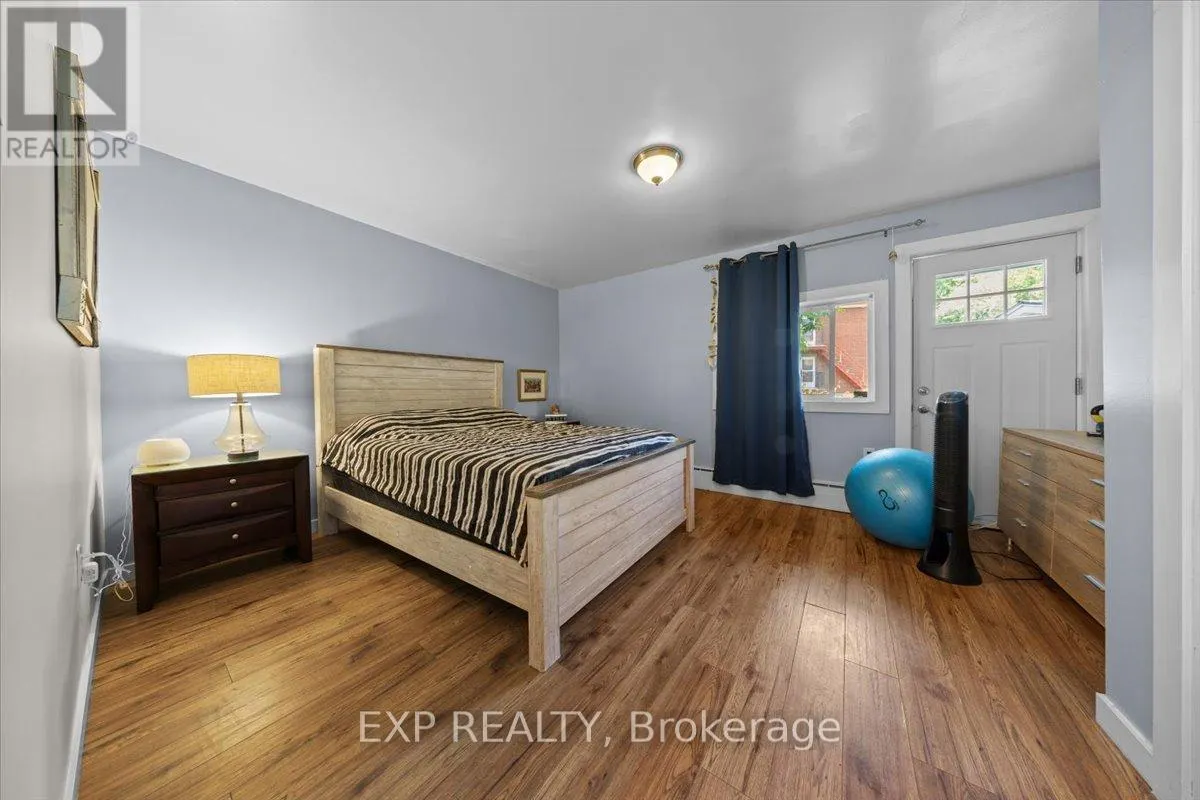215 LAVERGNE STREET