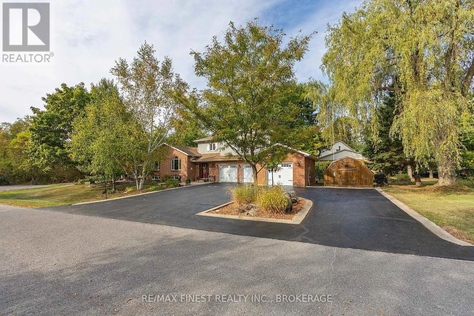 939 ELLEN AVENUE