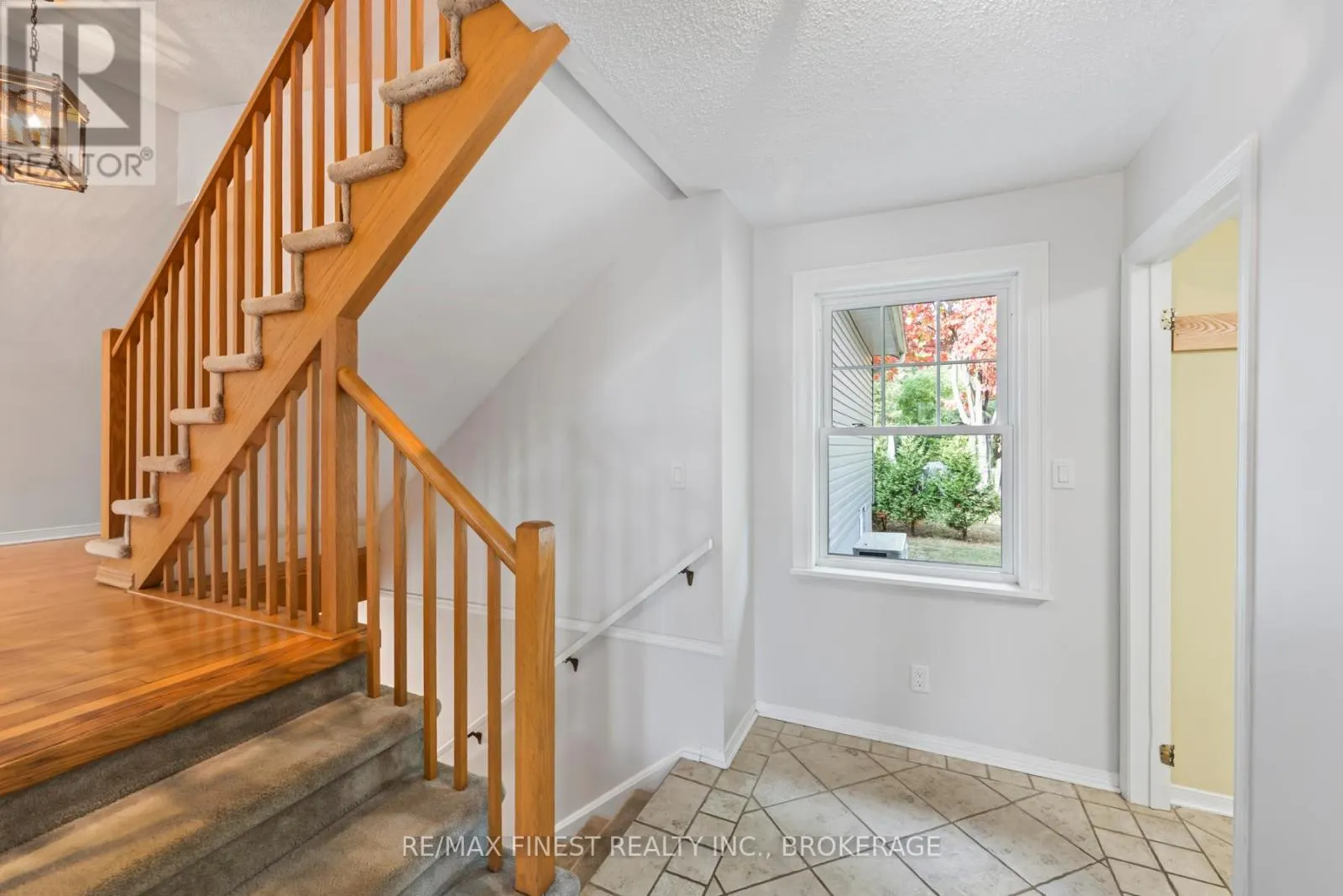 939 ELLEN AVENUE