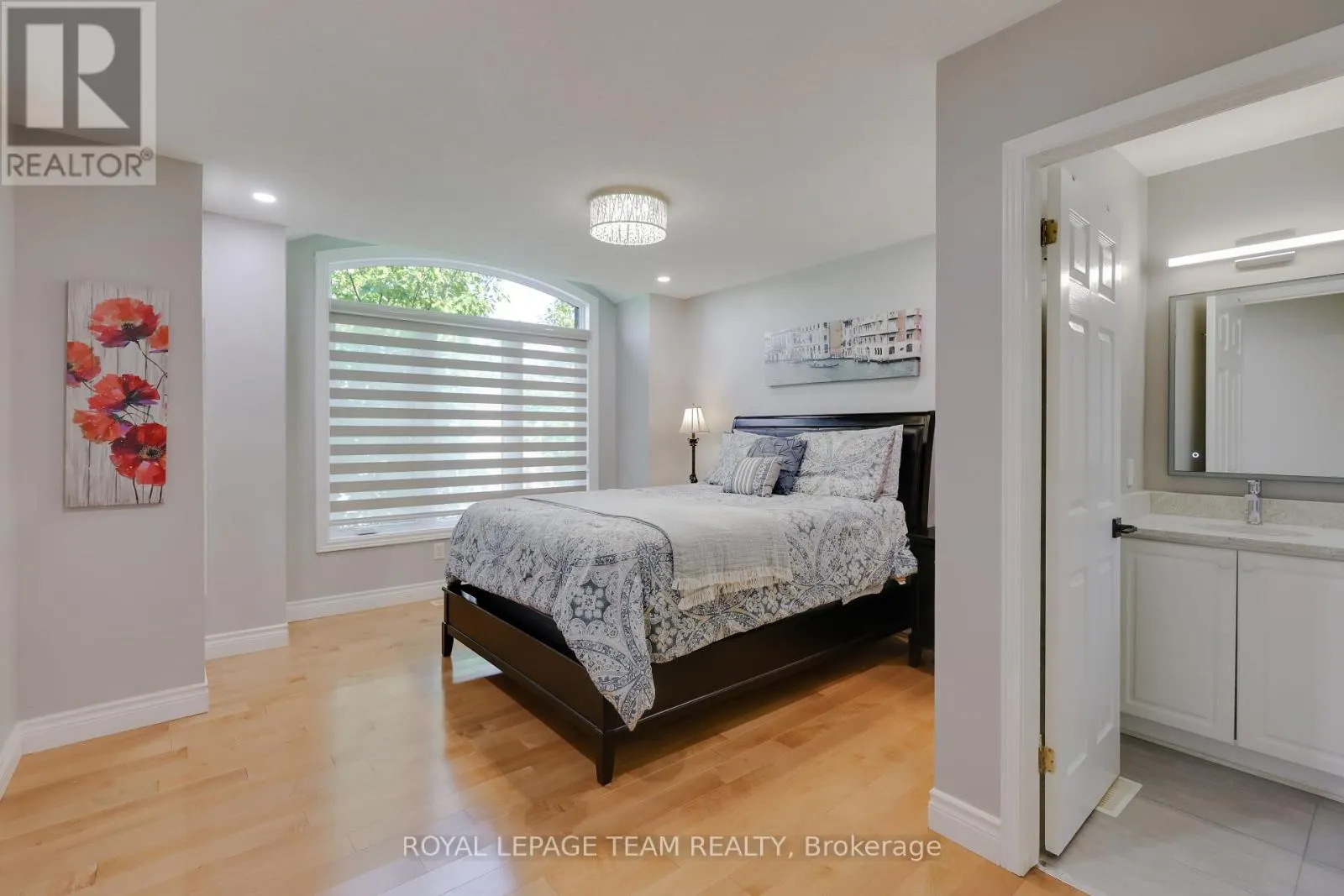 36 KEIGHLEY CIRCLE