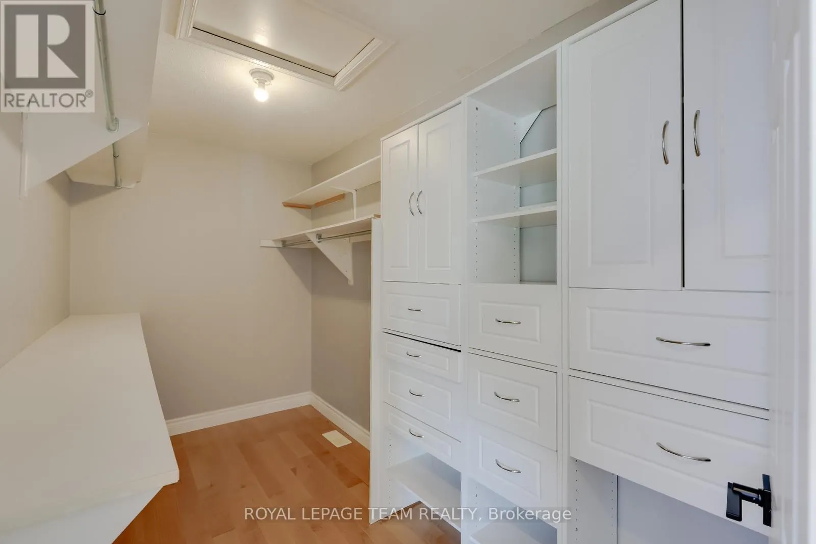 36 KEIGHLEY CIRCLE