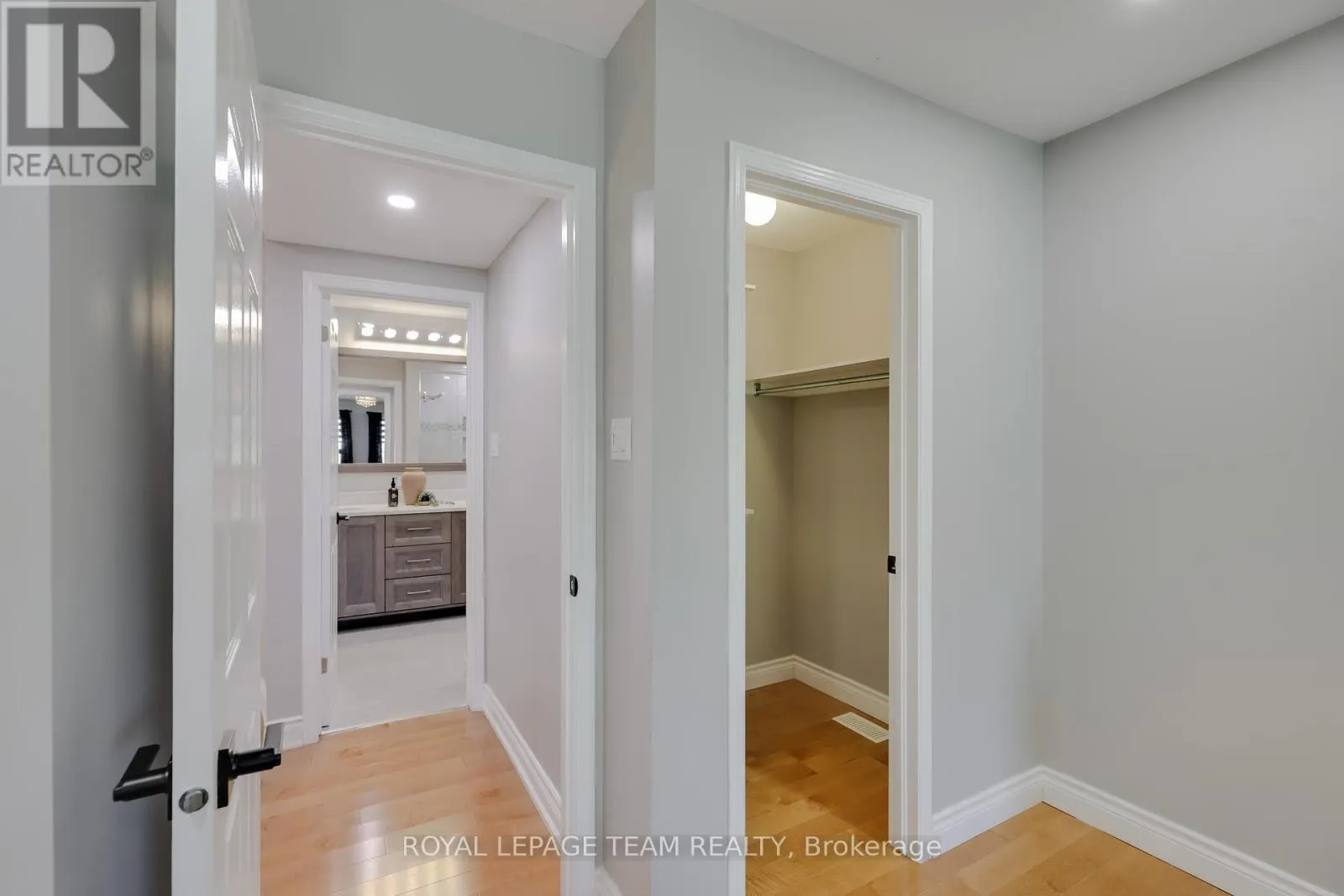 36 KEIGHLEY CIRCLE