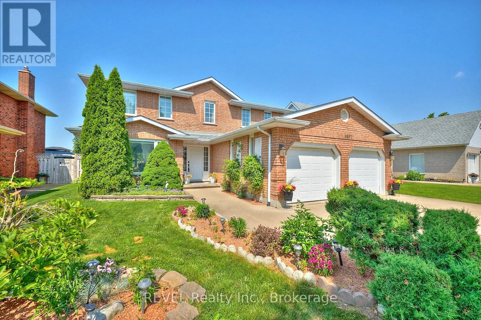 8007 OAKRIDGE DRIVE