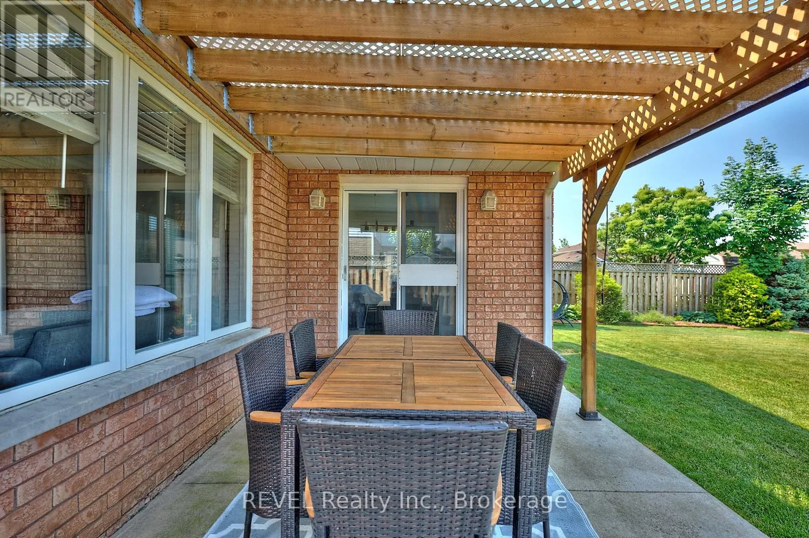 8007 OAKRIDGE DRIVE