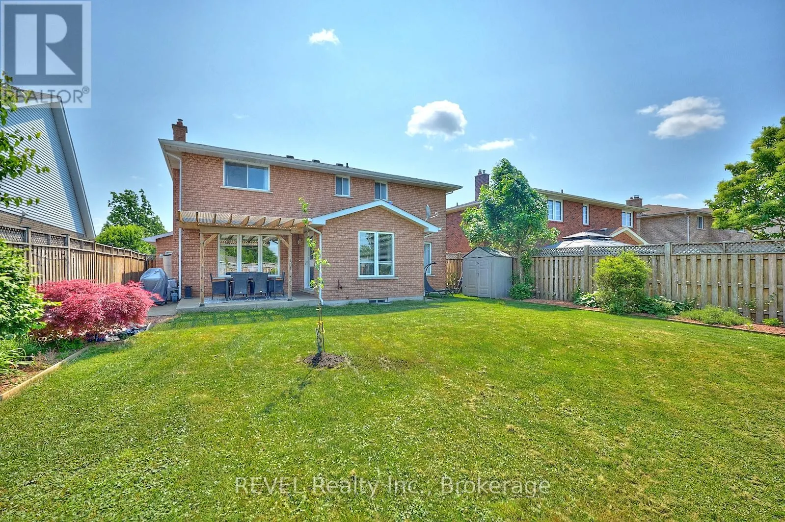 8007 OAKRIDGE DRIVE