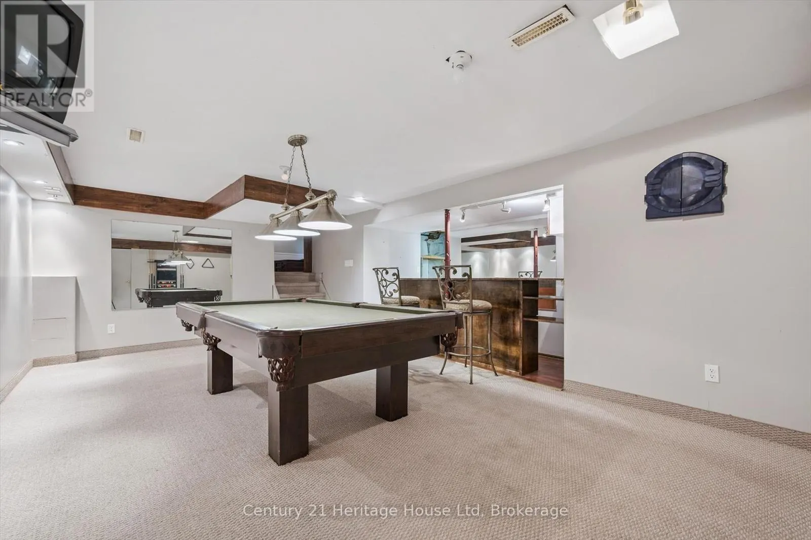 378 WEST ACRES DRIVE