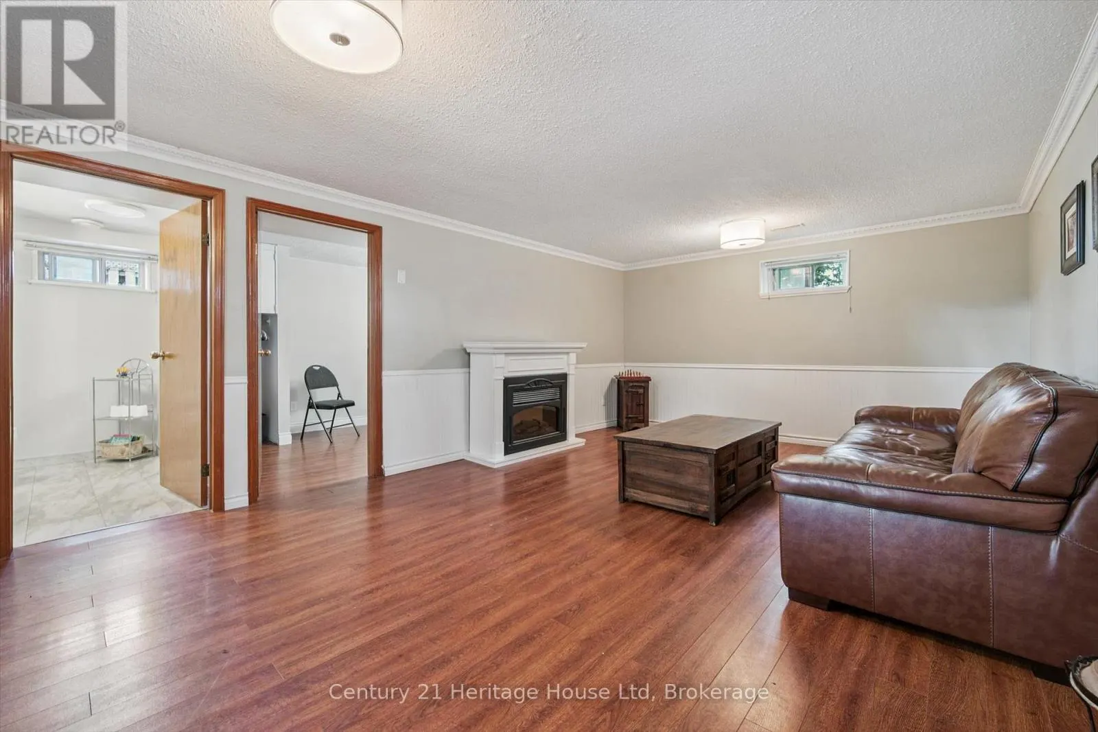 378 WEST ACRES DRIVE