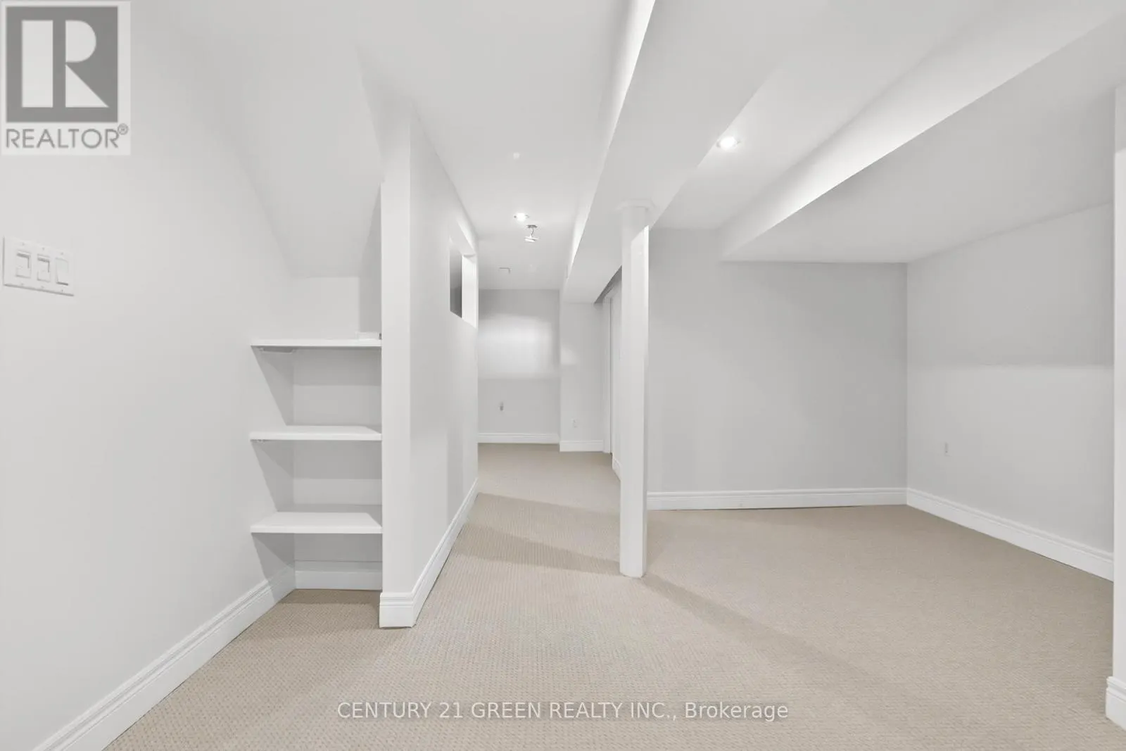 110 HUNTER WAY
