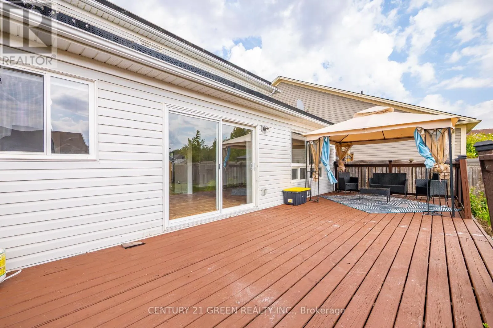 110 HUNTER WAY
