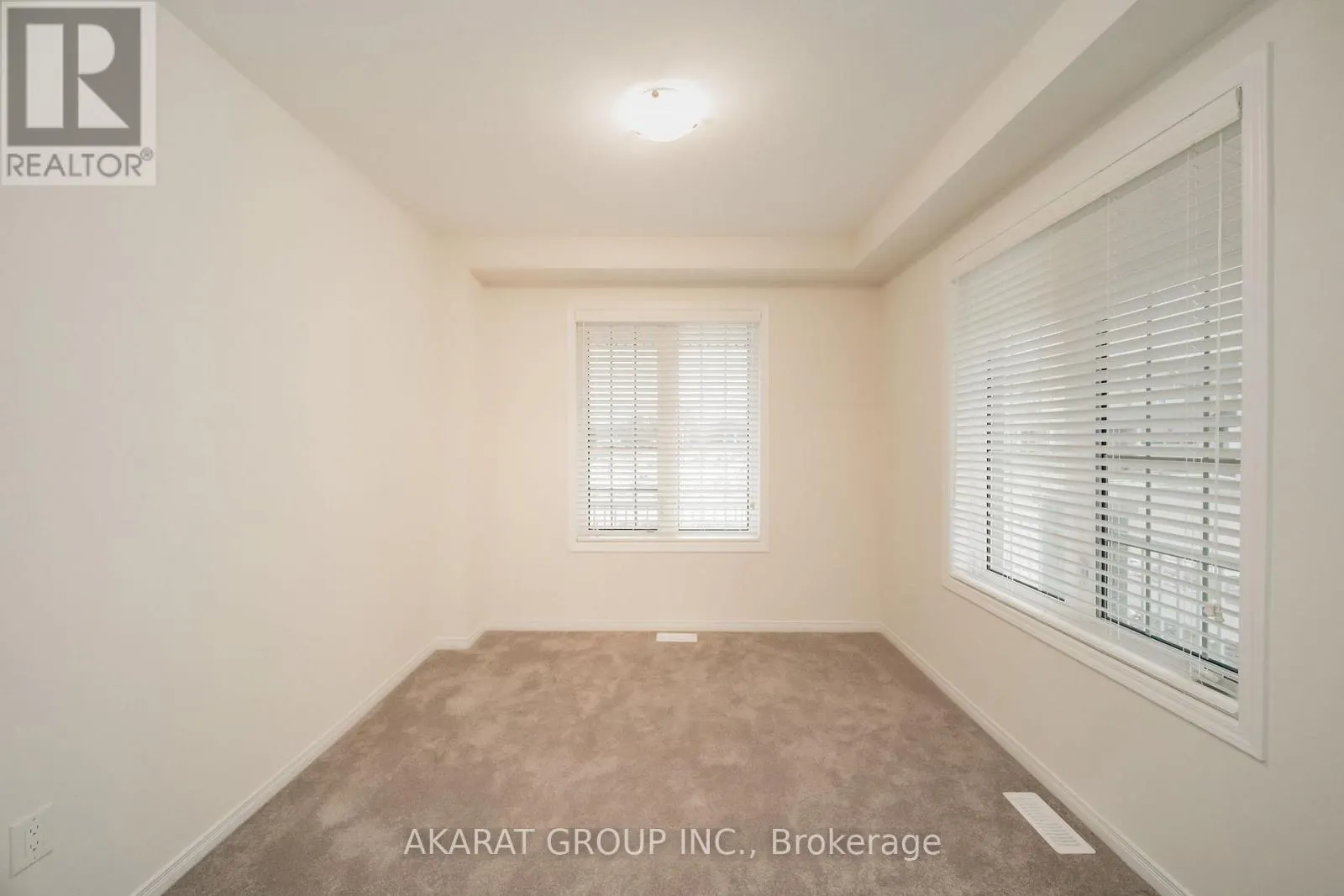 21 LEGACY LANE
