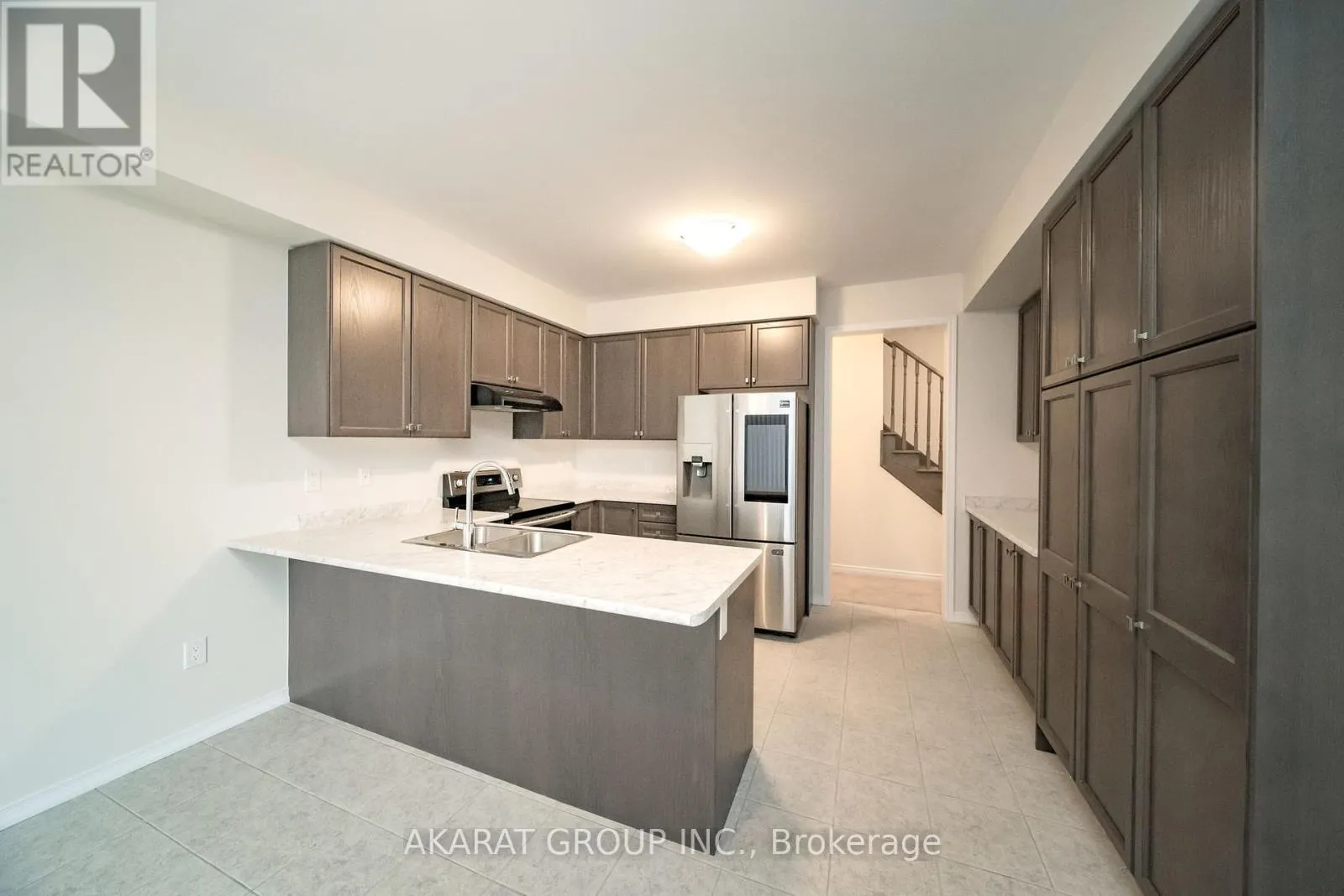 21 LEGACY LANE