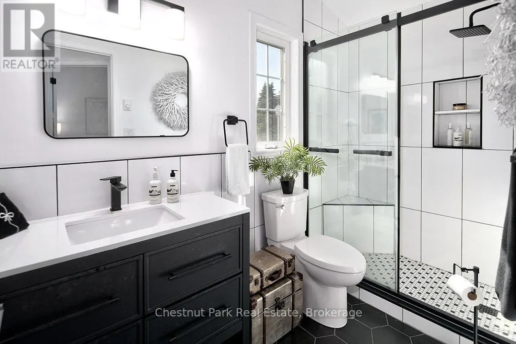 15 - 83 VICTORIA STREET, #15