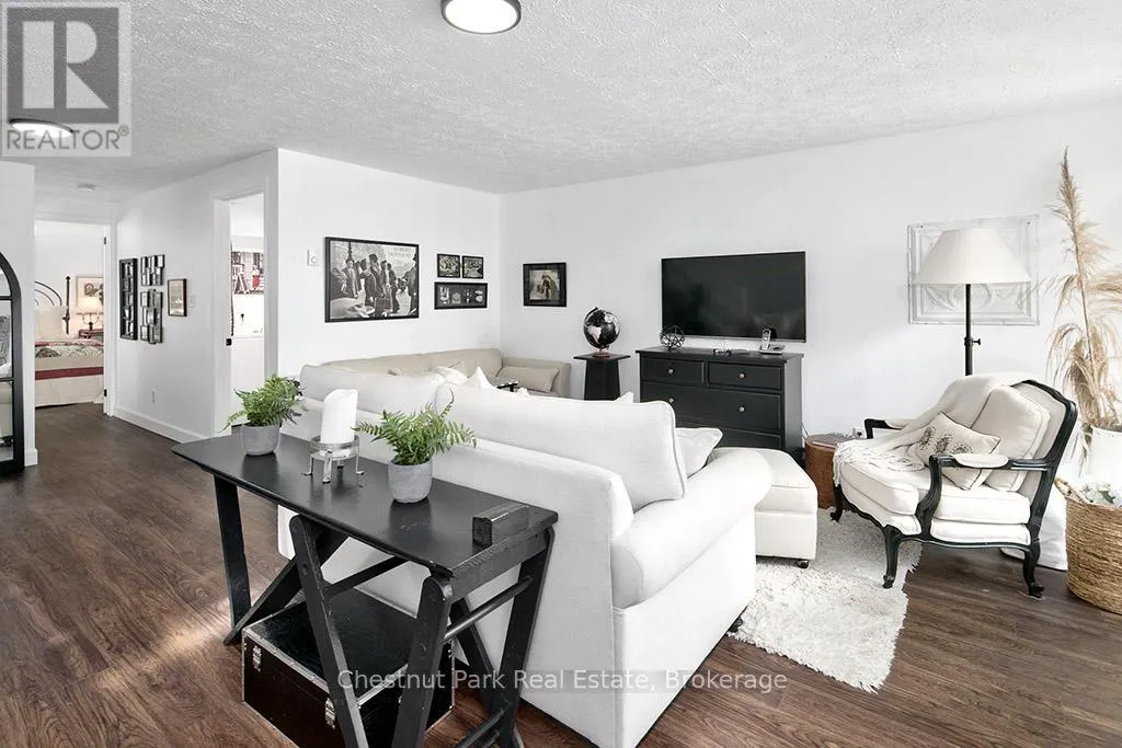15 - 83 VICTORIA STREET, #15
