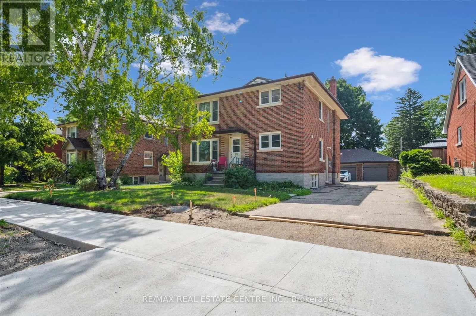 2 - 115 MARLBOROUGH AVENUE