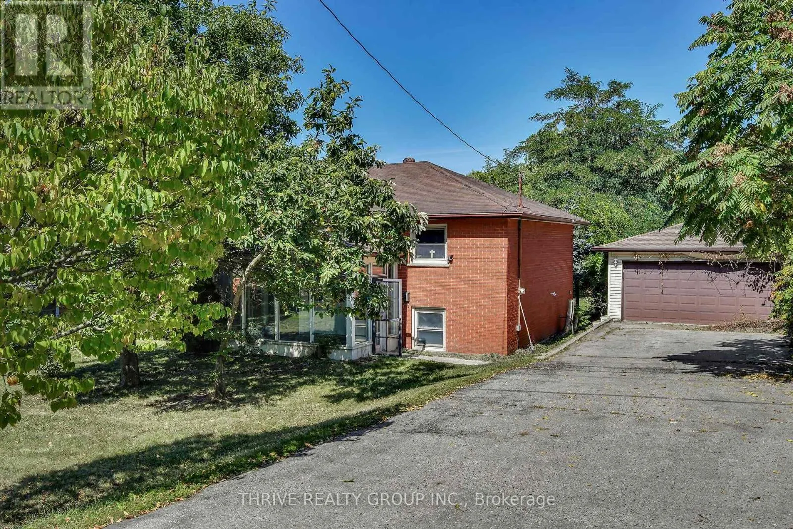 425 RIVERSIDE DRIVE
