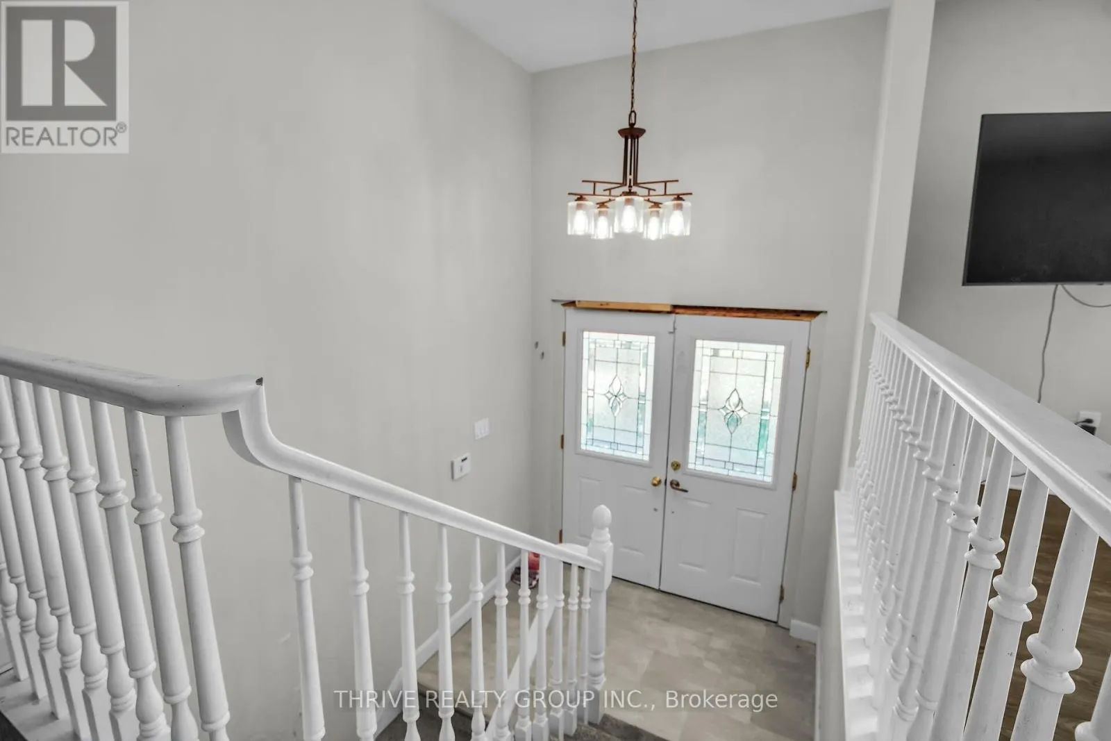 425 RIVERSIDE DRIVE