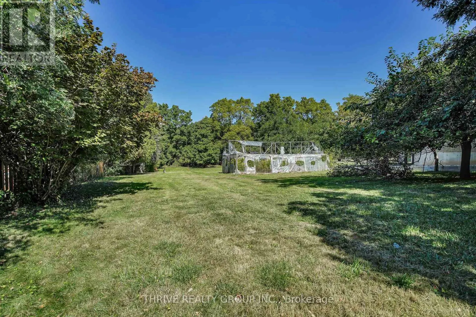 425 RIVERSIDE DRIVE