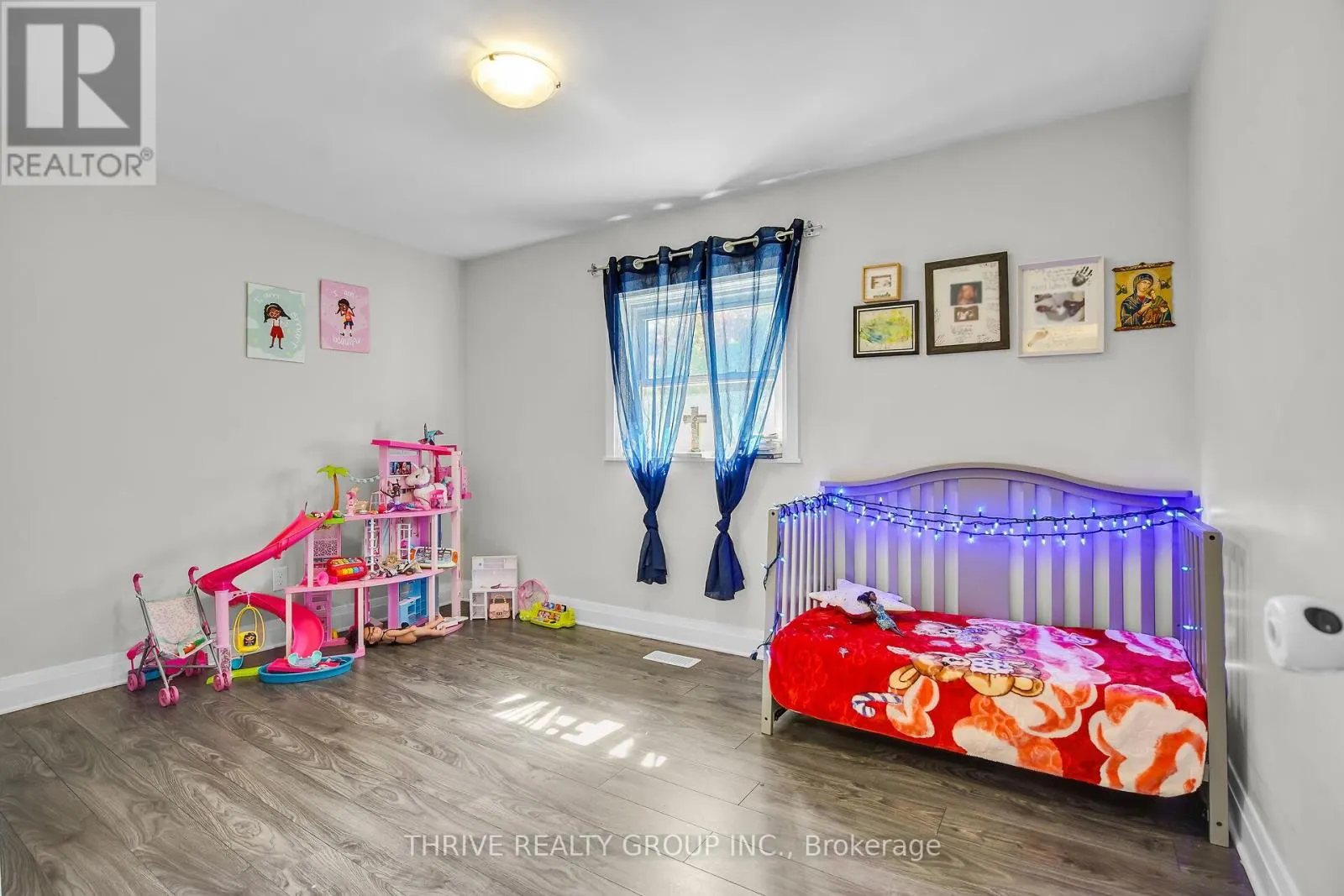 425 RIVERSIDE DRIVE
