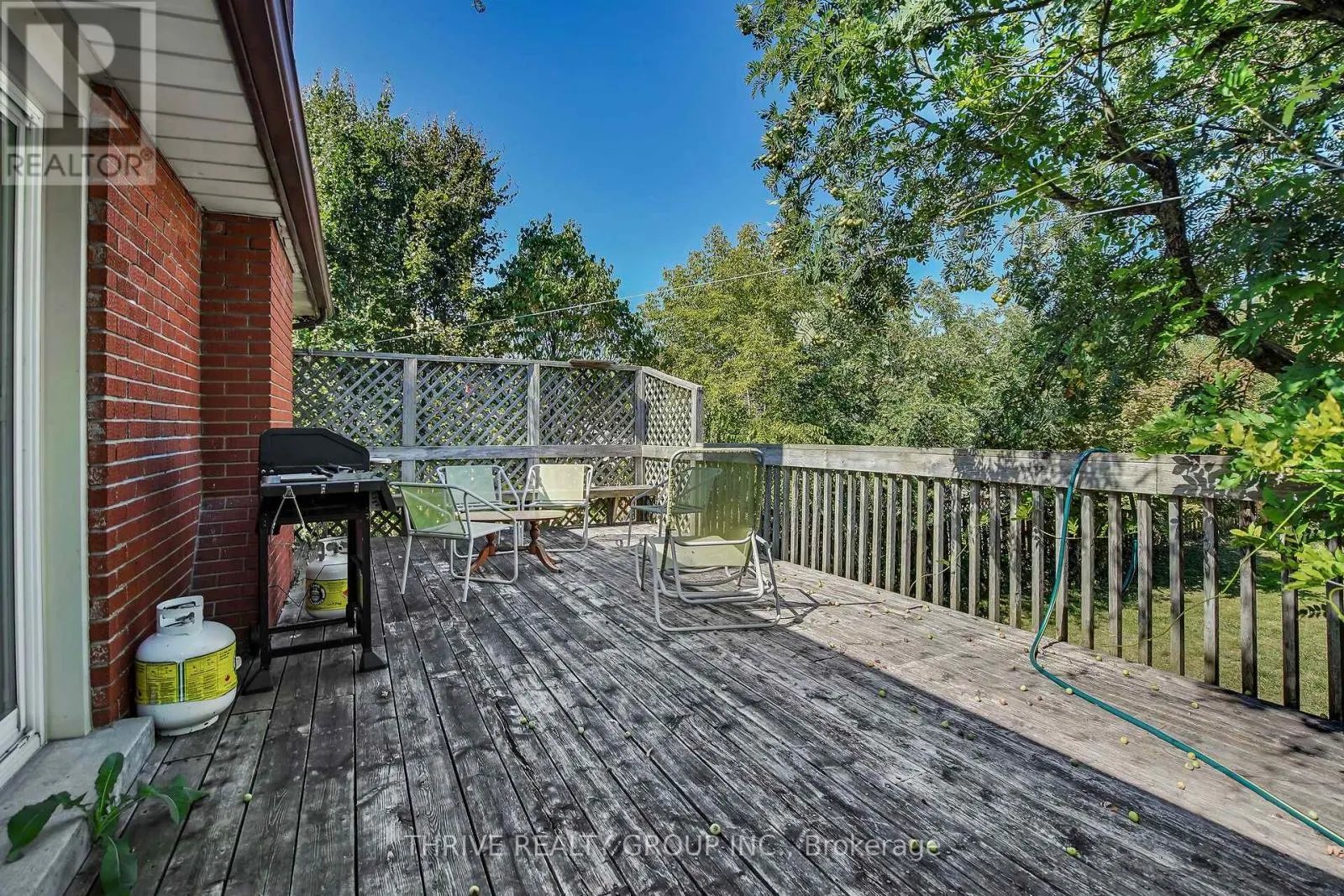 425 RIVERSIDE DRIVE