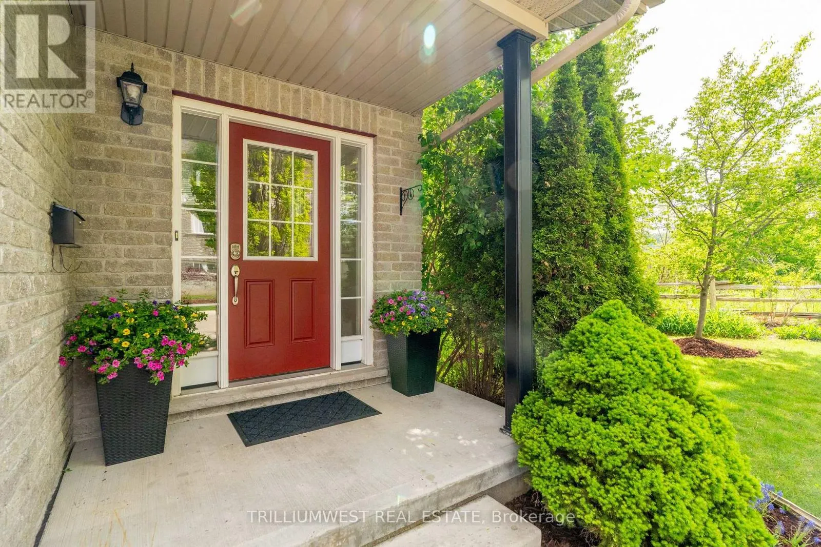 35 - 105 PINNACLE DRIVE