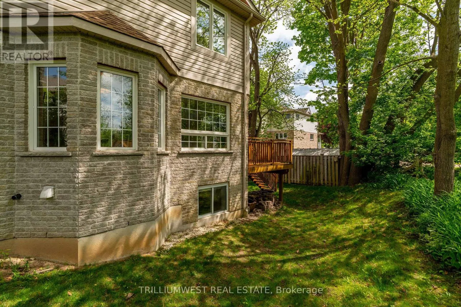 35 - 105 PINNACLE DRIVE