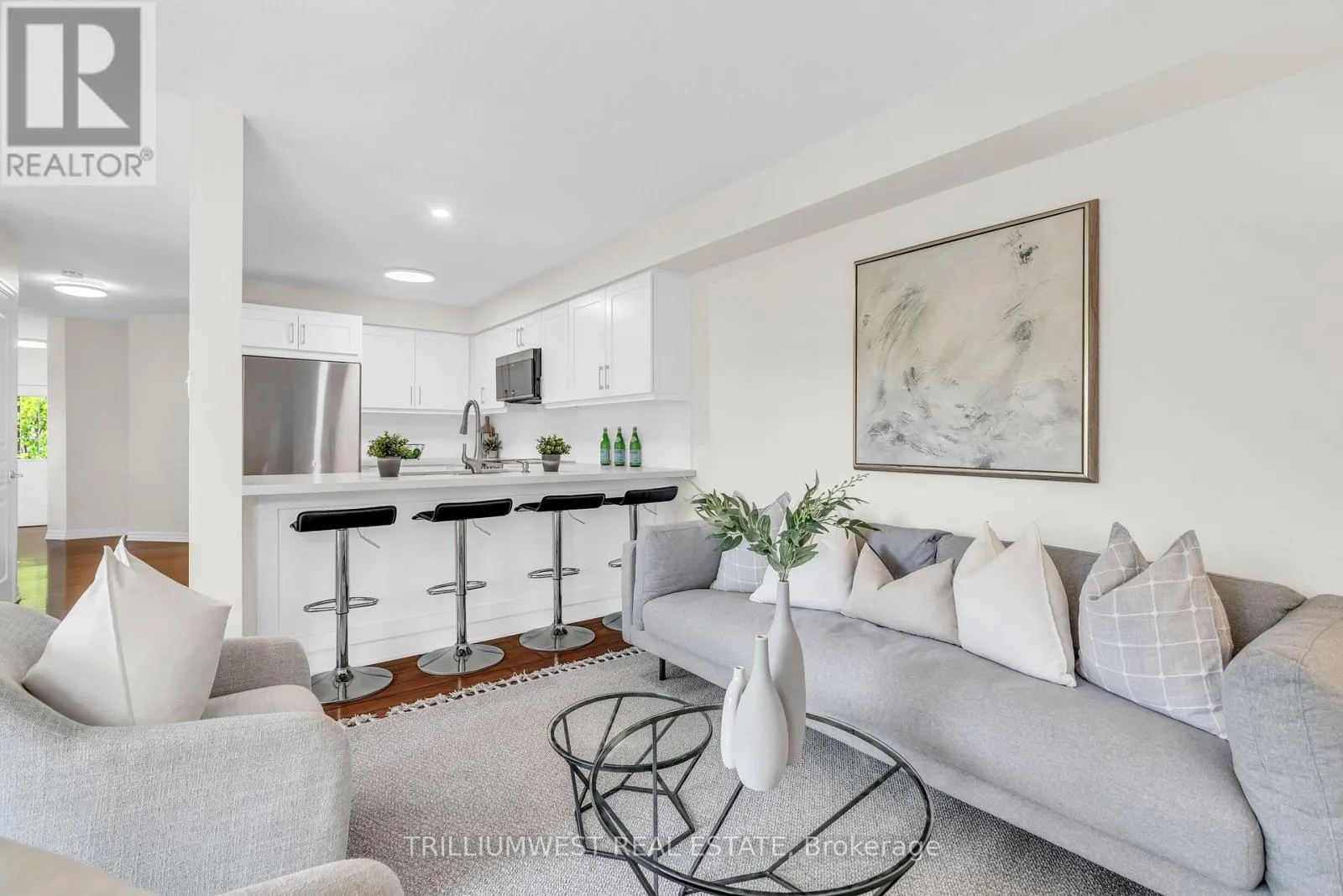 35 - 105 PINNACLE DRIVE