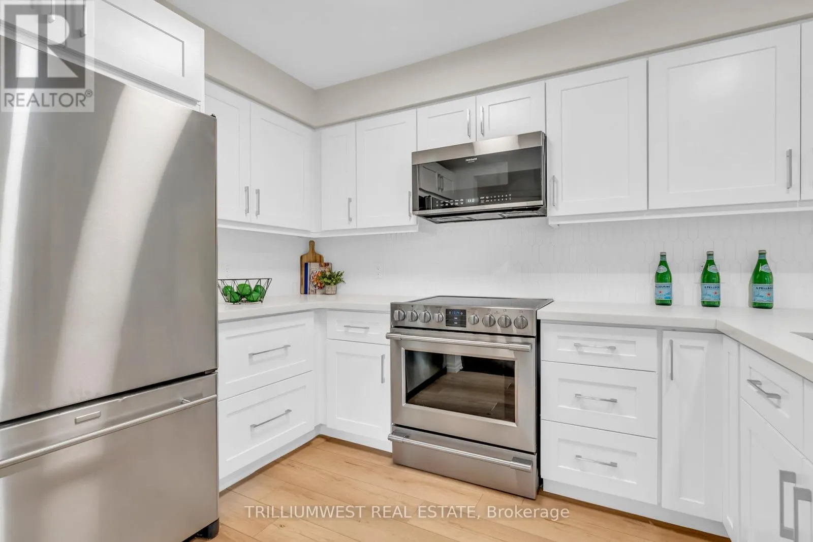 35 - 105 PINNACLE DRIVE