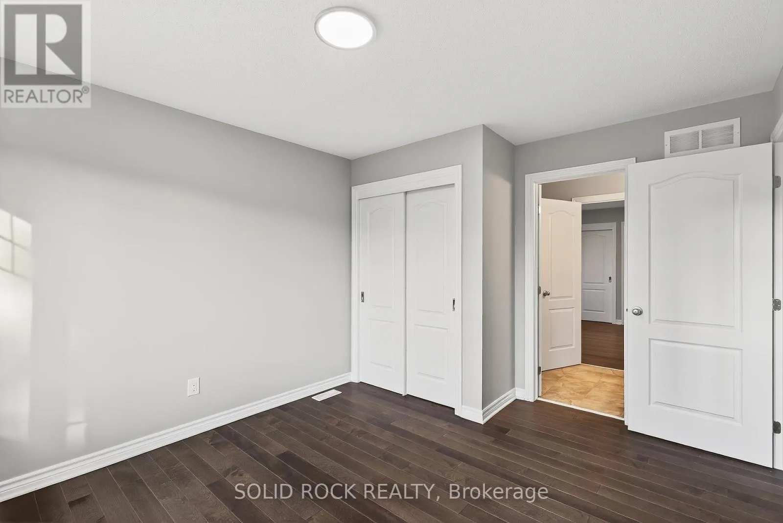 520 ELM PARK AVENUE