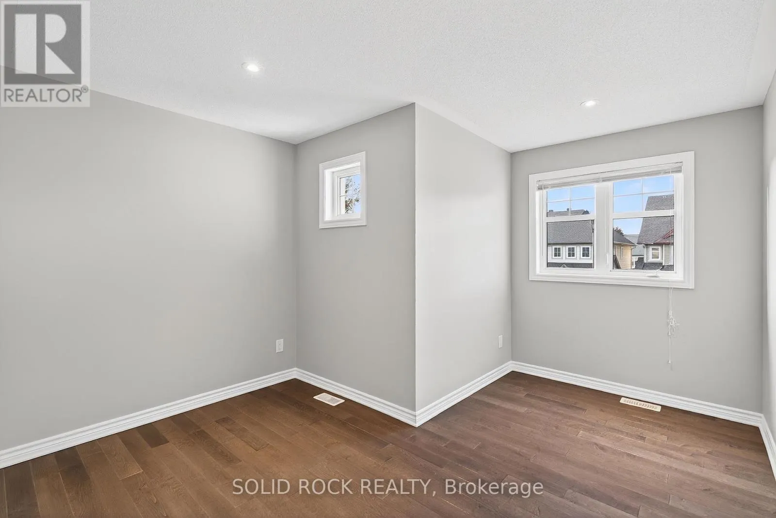 520 ELM PARK AVENUE
