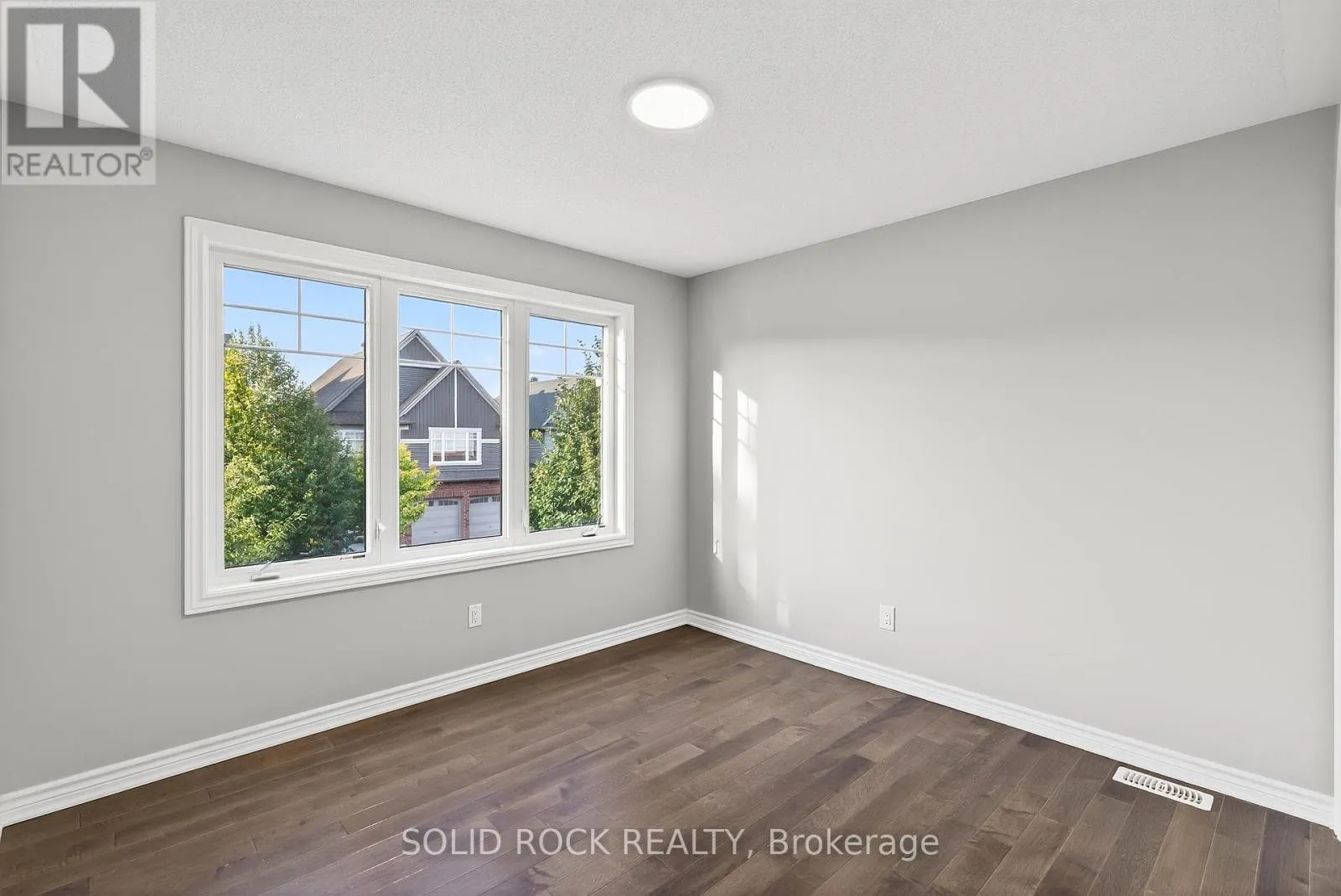 520 ELM PARK AVENUE