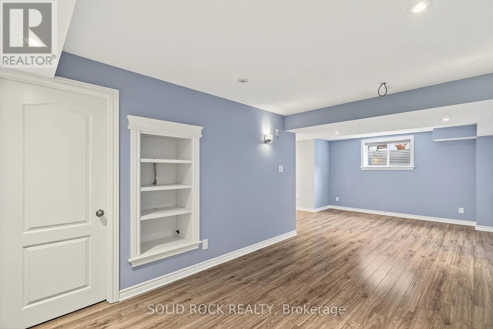 520 ELM PARK AVENUE