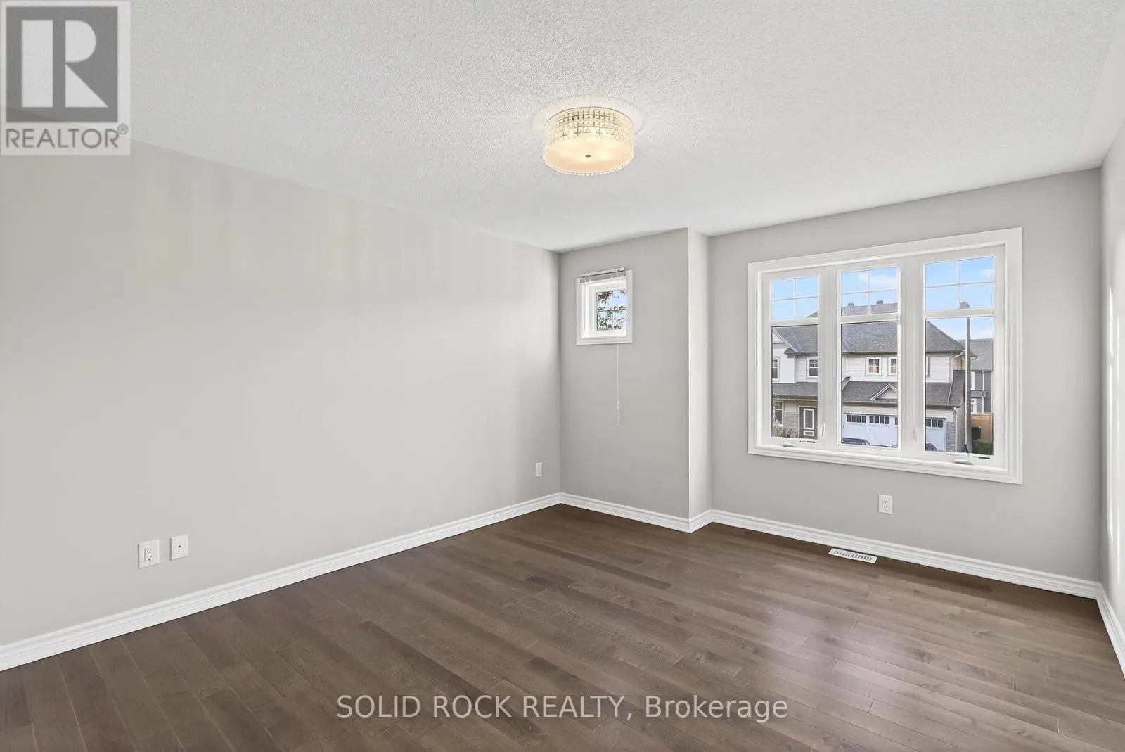 520 ELM PARK AVENUE