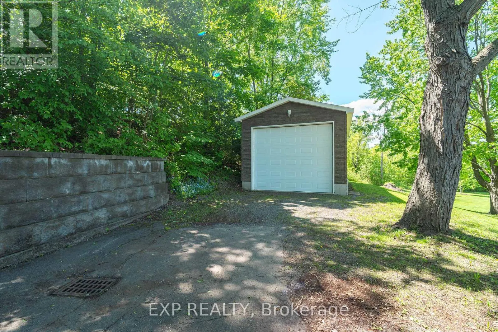 2577 REGIONAL 174 ROAD