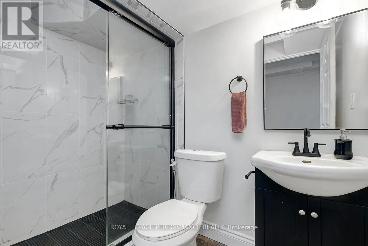 417 MEADOWHAWK CRESCENT