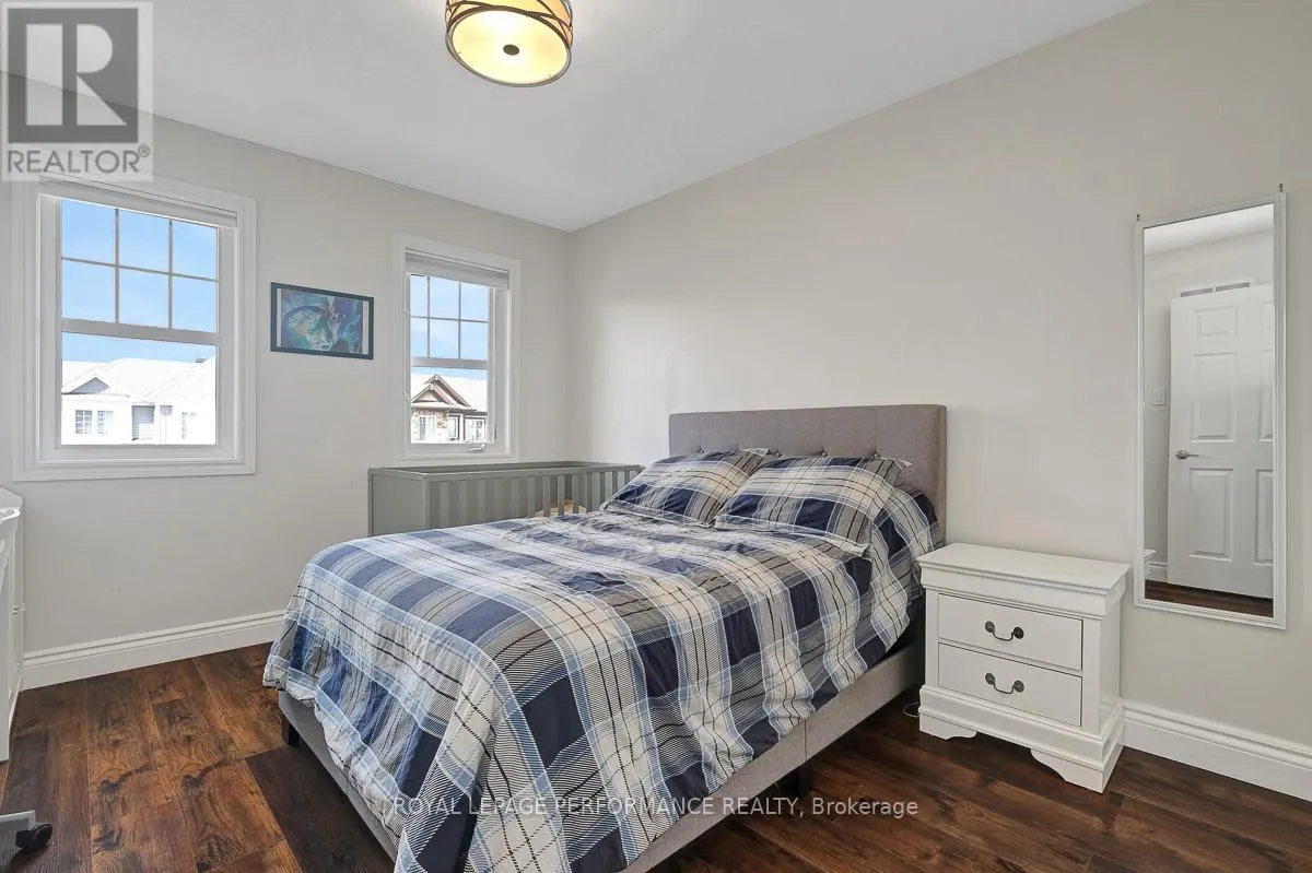 417 MEADOWHAWK CRESCENT