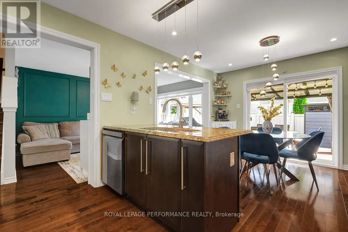 417 MEADOWHAWK CRESCENT