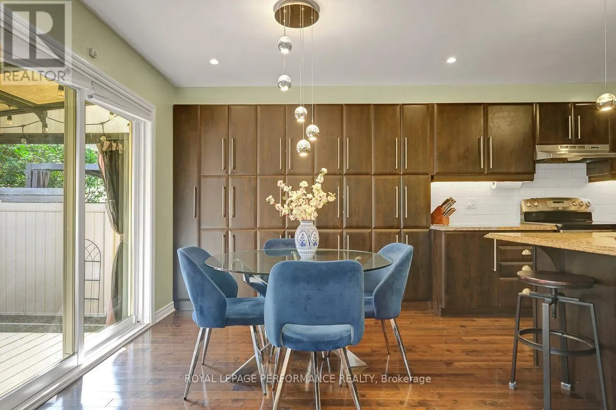 417 MEADOWHAWK CRESCENT