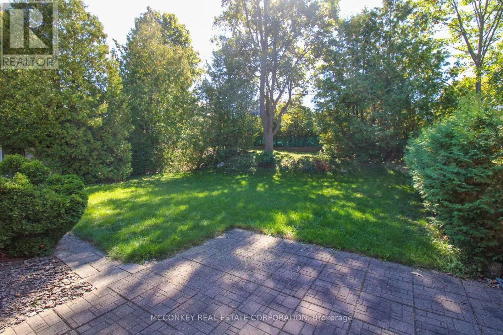 17 ENGLEBURN PLACE