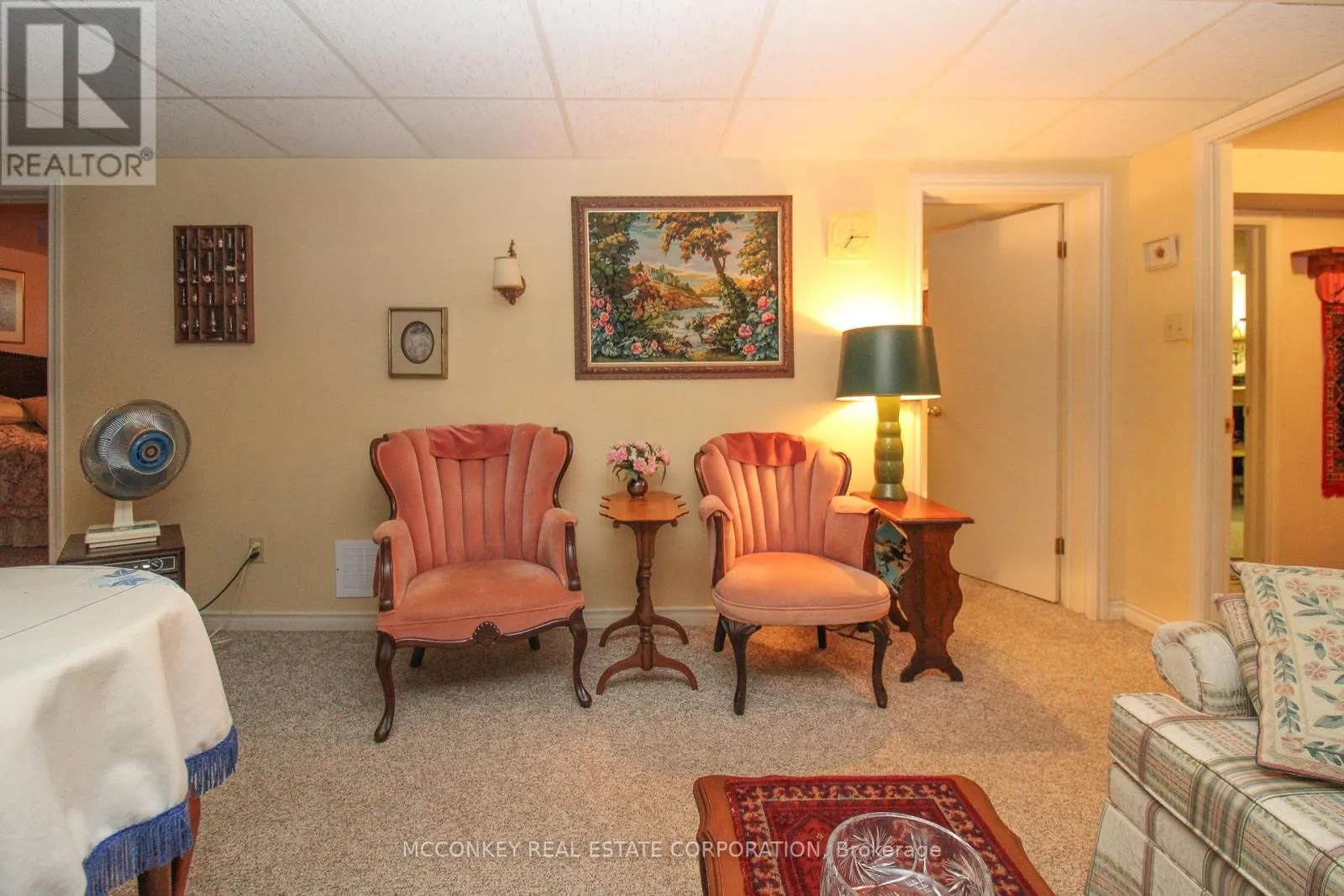 17 ENGLEBURN PLACE